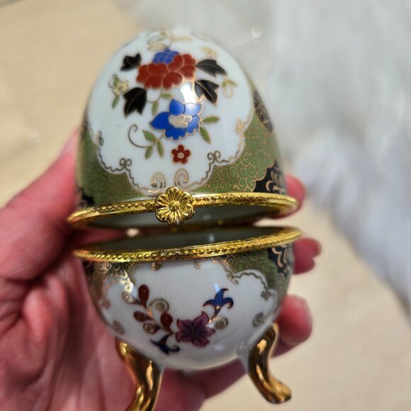 Porcelain Egg Shaped Trinket Box Floral Design Green Scroll 4"T - Picture 2 of 9